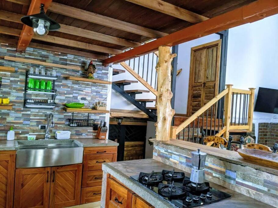 El Encanto Mountain Cabin Саленто Екстер'єр фото